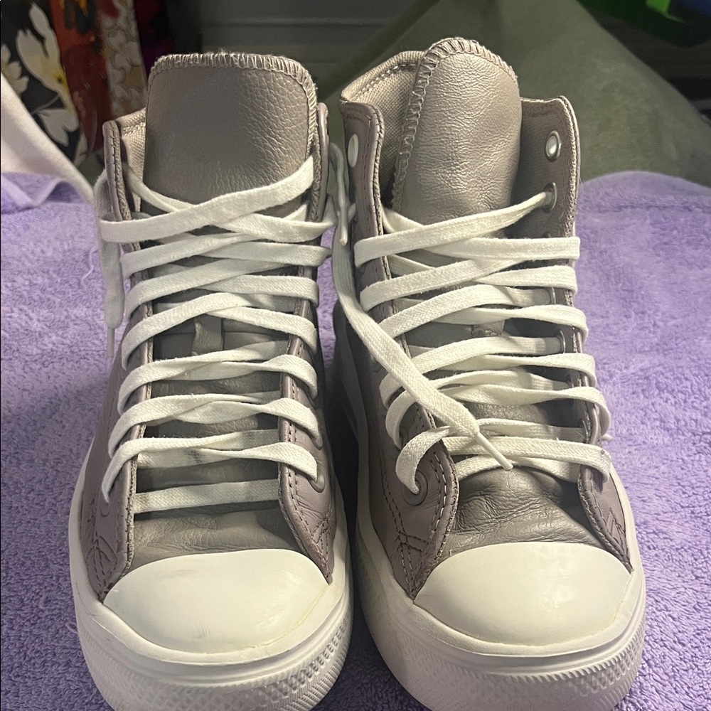Women's High-Top Sneakers - Gray and White